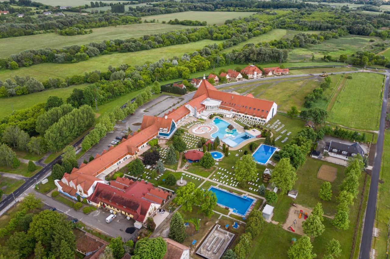 Kehida Termál Resort&Spa Kehidakustany Bagian luar foto