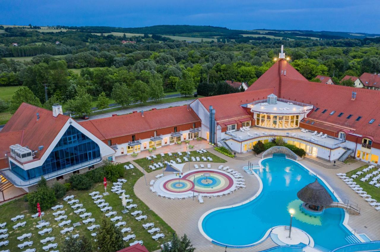 Kehida Termál Resort&Spa Kehidakustany Bagian luar foto